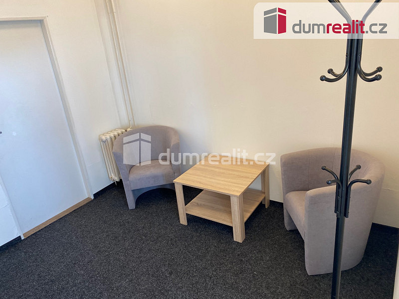 Pronájem kanceláře 26 m² — photo 2