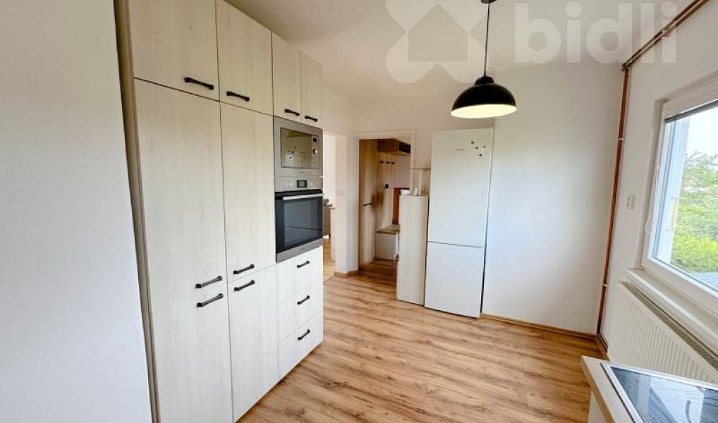 Pronájem bytu 2+1 72 m², Pardubice – náhled fotky 3