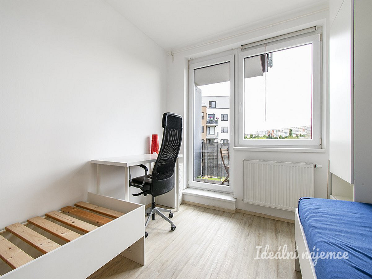 Pronájem bytu 1+kk 27 m² – fotografie 2