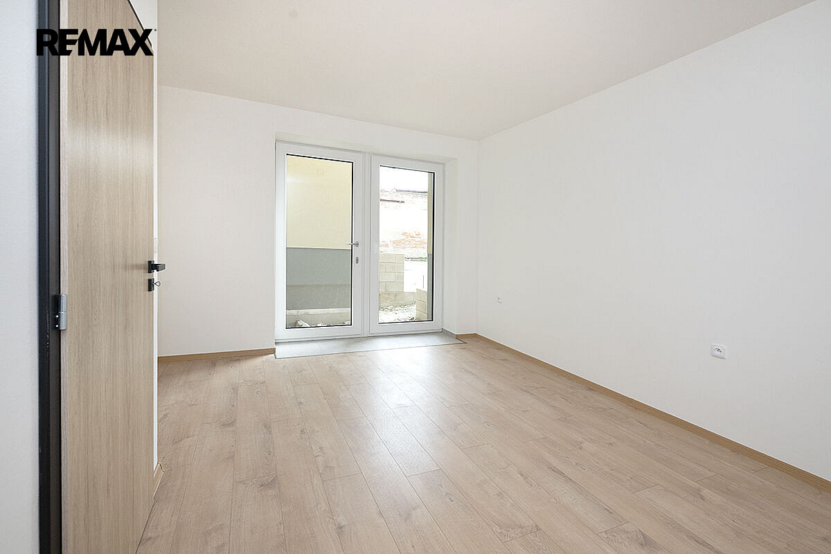 Pronájem bytu 3+kk 78 m² – fotografie 4