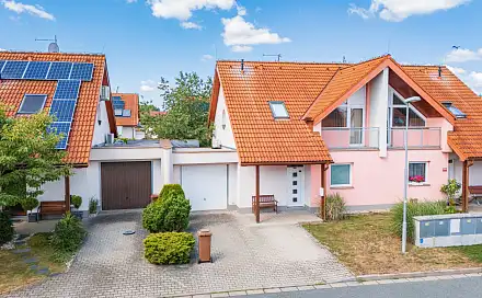 Pronájem domu 146 m² s pozemkem 310 m², Laty Brandisové, Pardubice - Svítkov