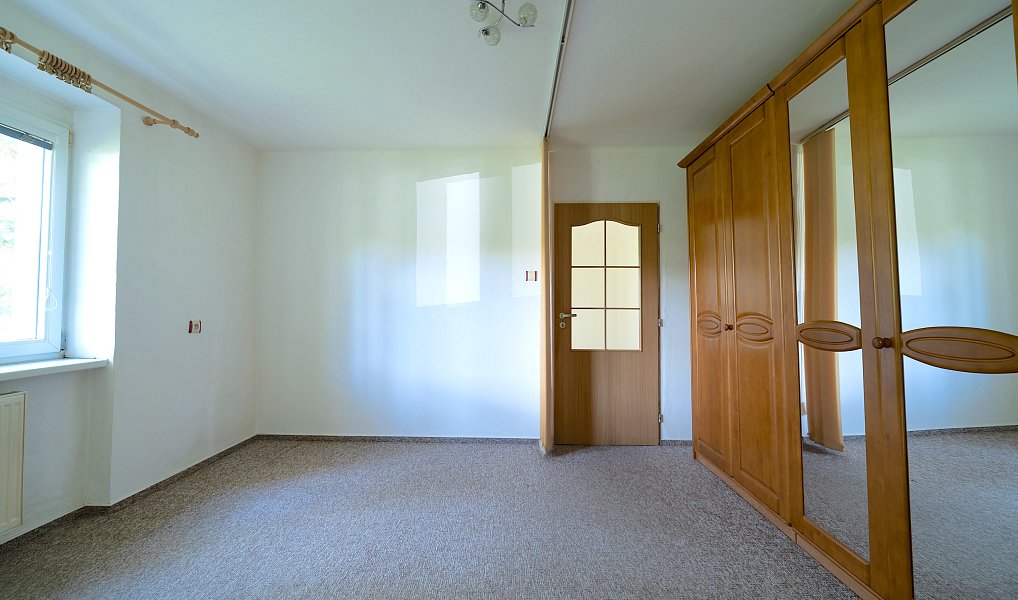 Prodej bytu 3+1 56 m², Chvaletice – náhled fotky 8
