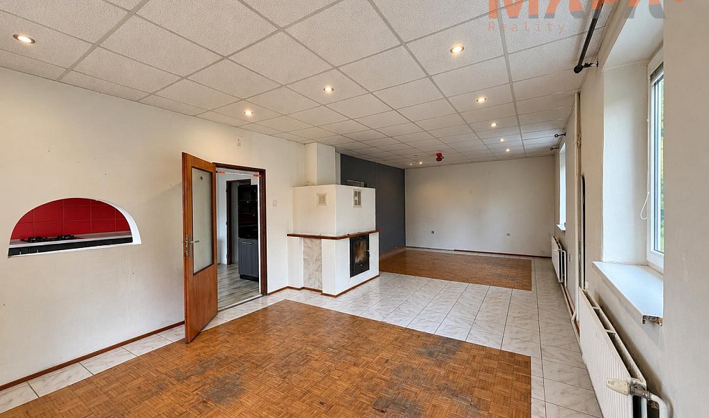 Prodej domu 306 m² s pozemkem 697 m², Jirkov – náhled fotky 4