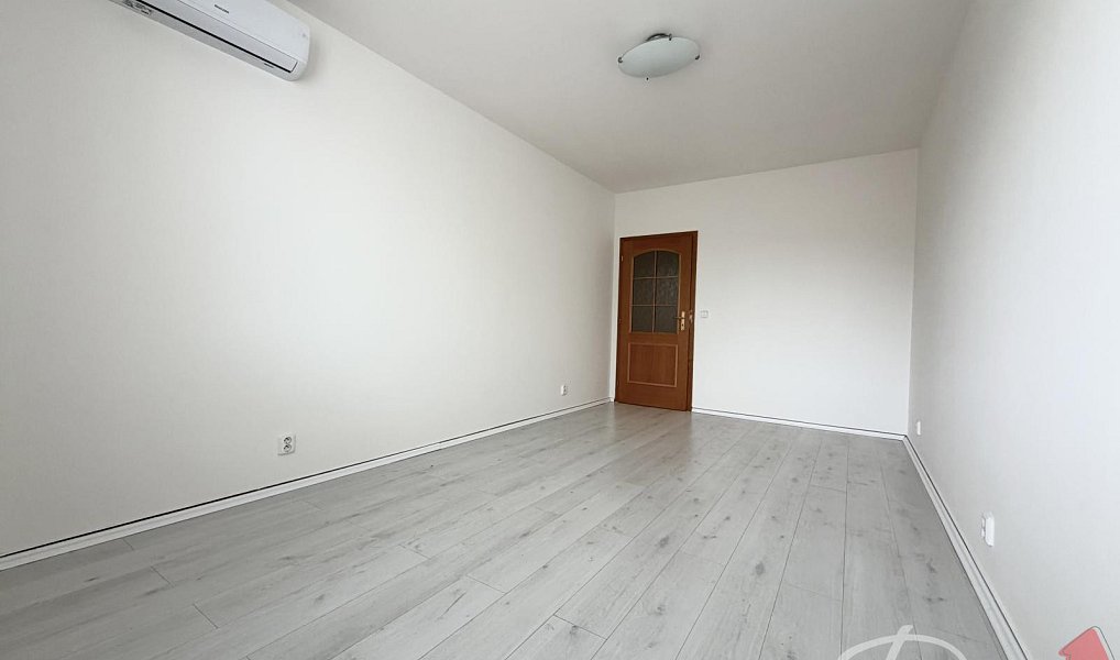 Pronájem bytu 2+kk 59 m², Praha – náhled fotky 4