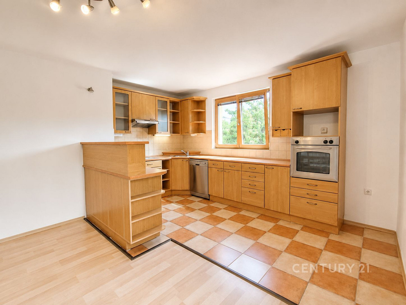 Prodej domu 238 m² s pozemkem 1 086 m² – fotografie 4