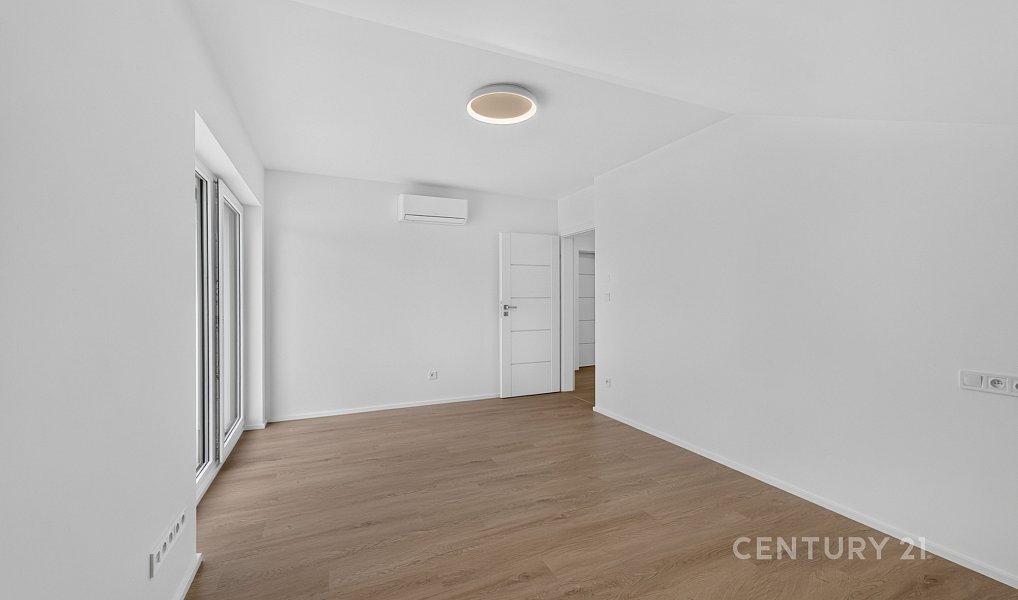 Prodej domu 150 m² s pozemkem 657 m², Kamenice – náhled fotky 17