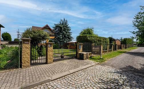 Prodej domu 474 m² s pozemkem 2 002 m², V Zahradách, Uherské Hradiště - Rybárny