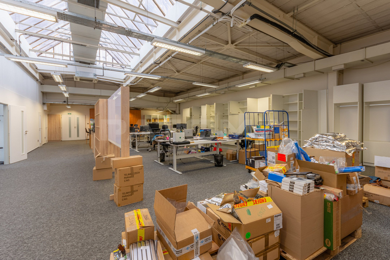 Pronájem kanceláře 520 m² – fotografie 5