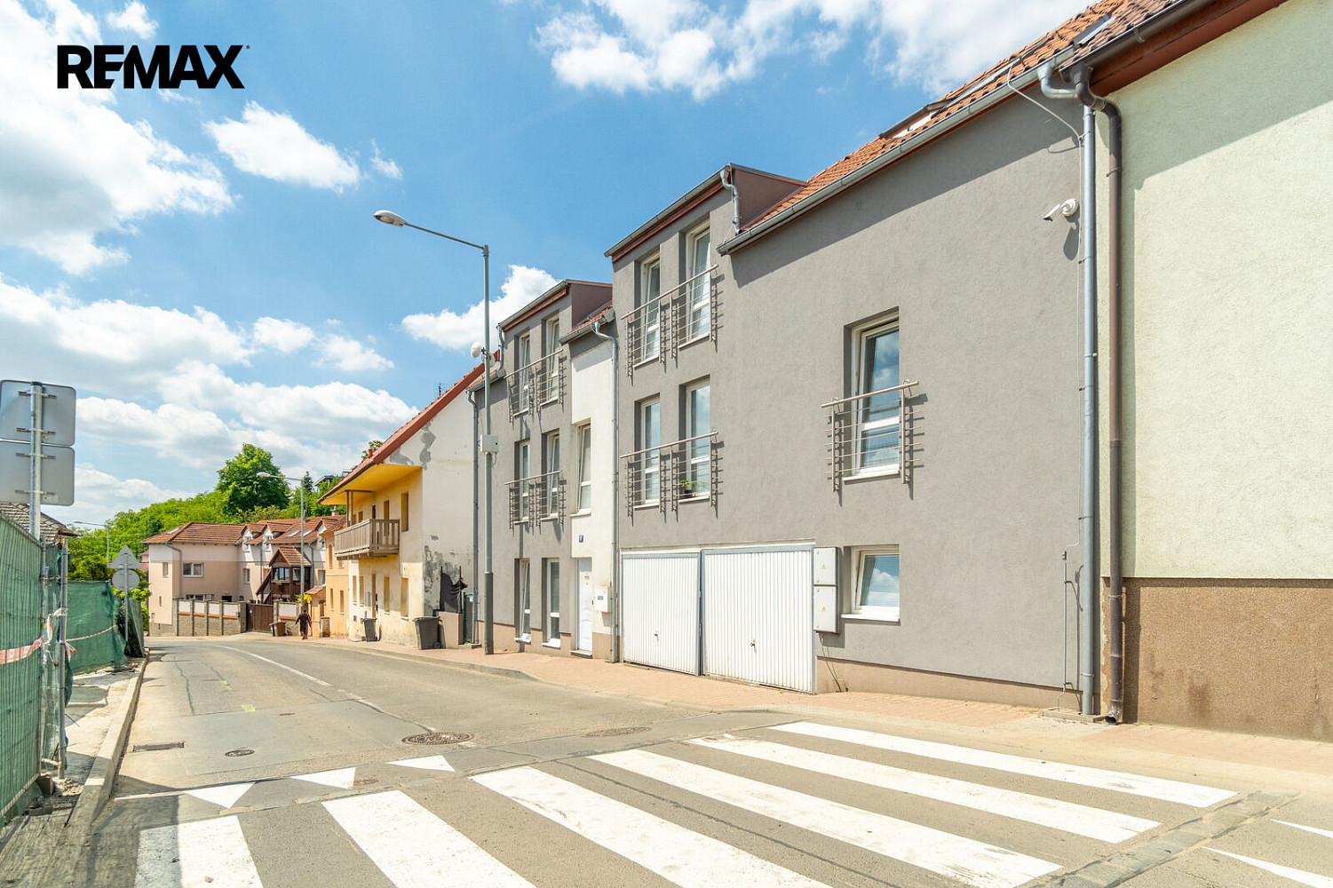 Prodej investičního domu / vícegeneračního bydlení Praha 5, Lochkov