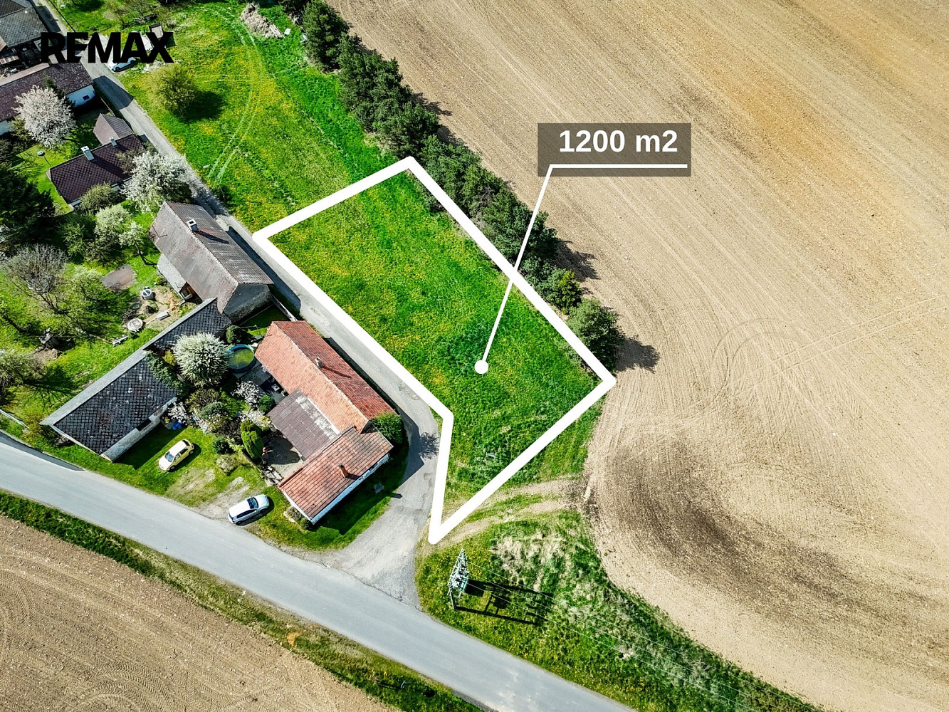 Prodej stavebního pozemku 1 200 m² – fotografie 3