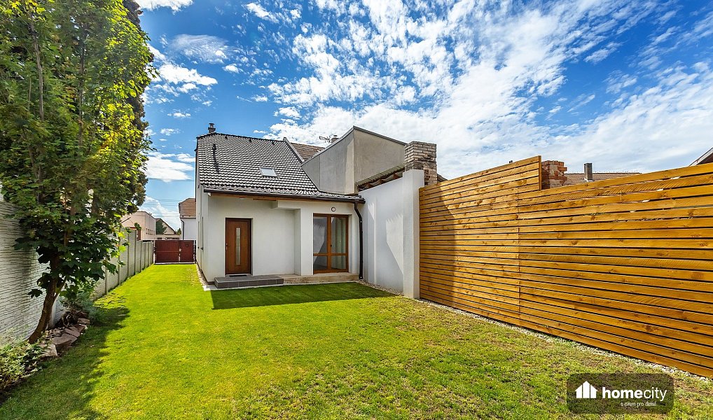 Prodej domu 108 m² s pozemkem 299 m², Lázně Bohdaneč – náhled fotky 2