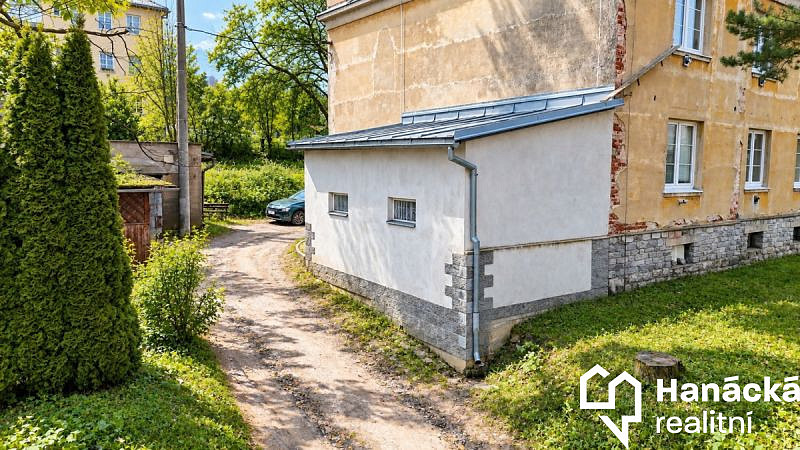 Prodej garáže v Jeseníku – fotografie 3