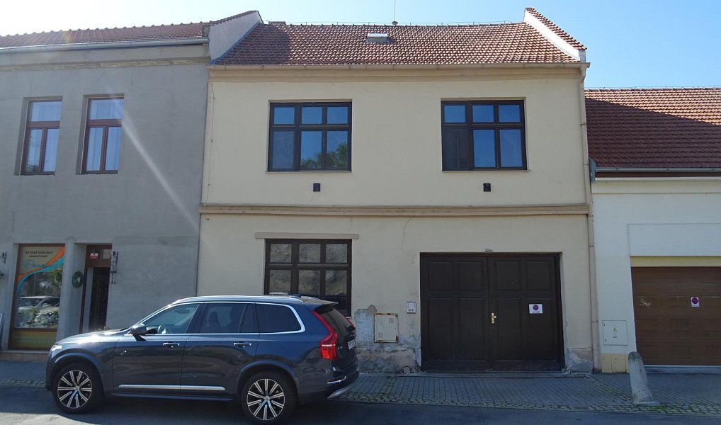 Prodej domu 1 146 m² s pozemkem 679 m², Prostějov – náhled fotky 2