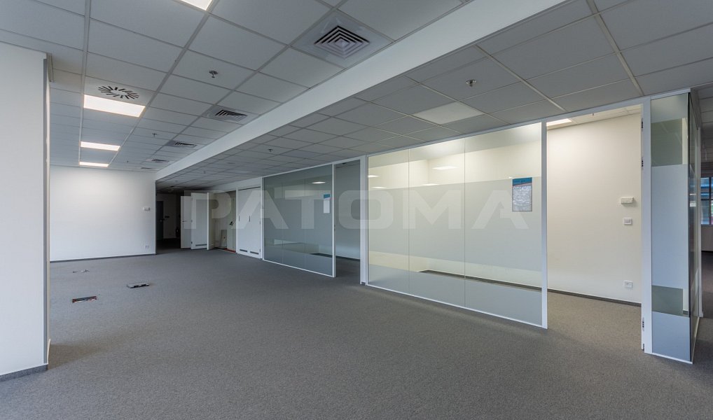 Pronájem kanceláře 1 092 m², Praha – náhled fotky 9