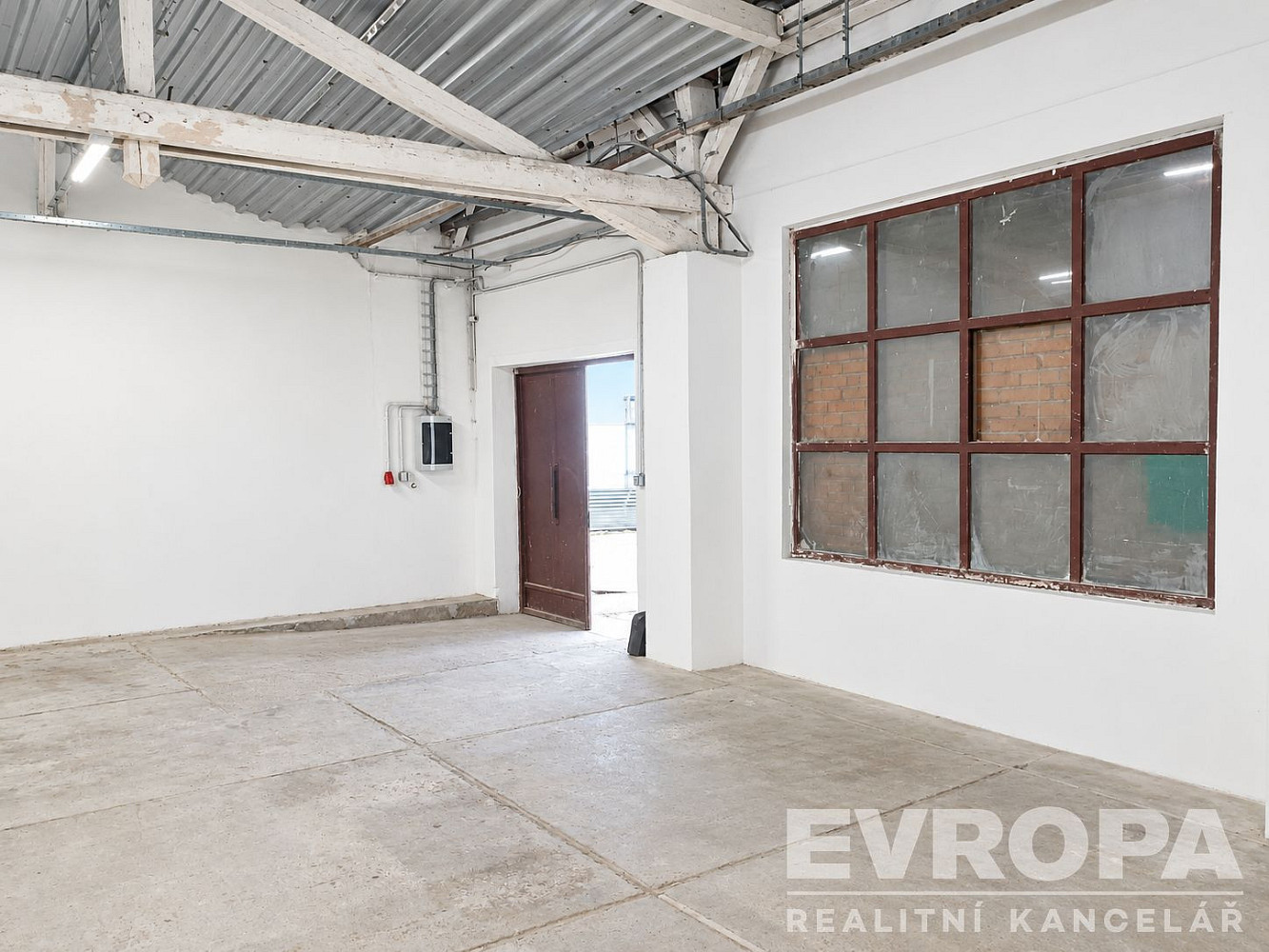 Pronájem skladovacích prostor 187 m² – fotografie 4