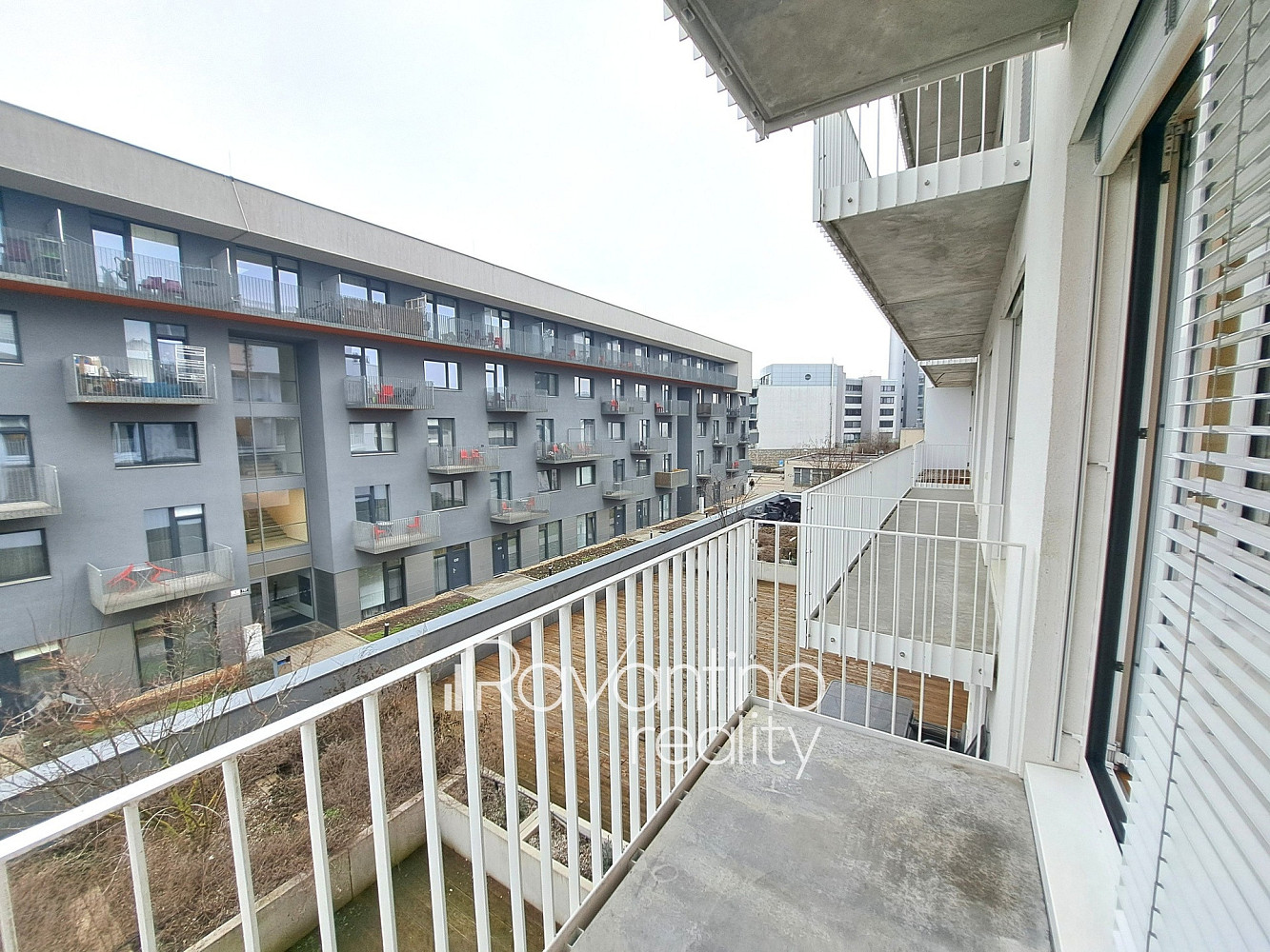 Pronájem bytu 1+kk 25 m² — photo 2