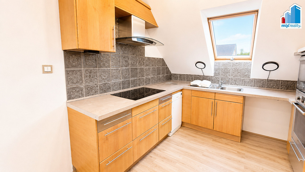 Pronájem bytu 2+1 58 m² — photo 2