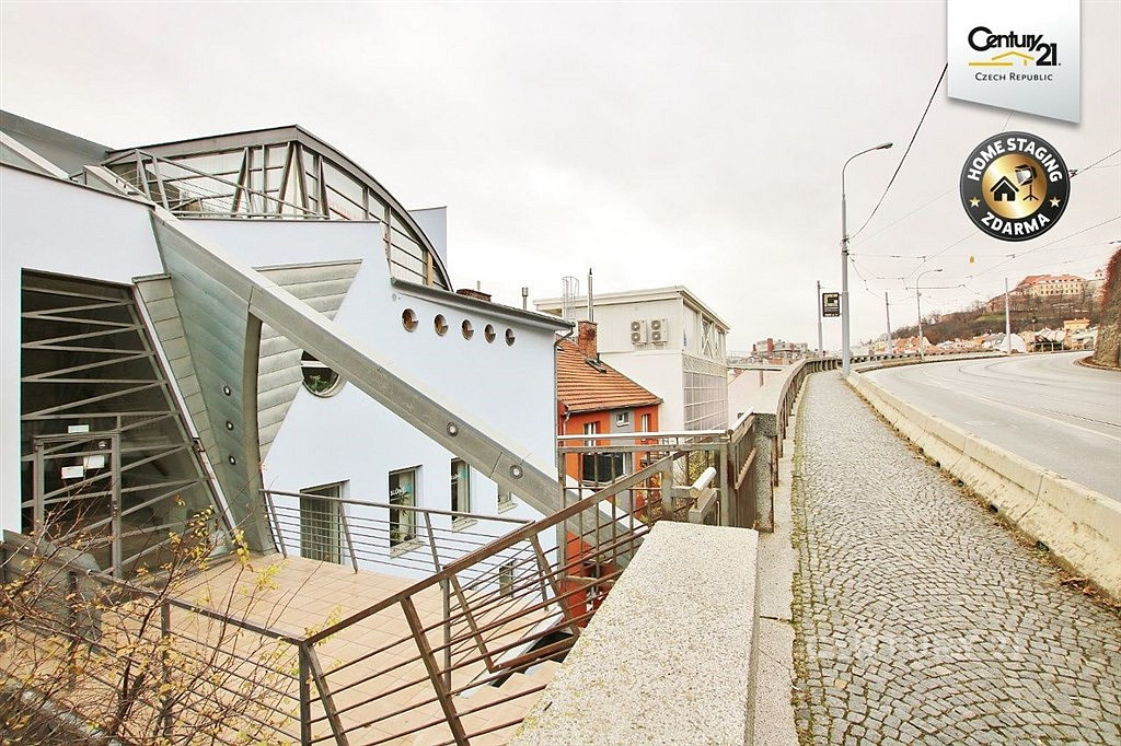 Pronájem kanceláře 17 m² — photo 2