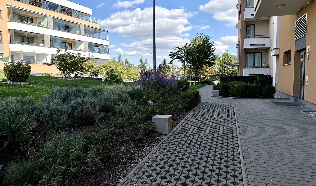 Pronájem bytu 2+kk 54 m², Praha – náhled fotky 9