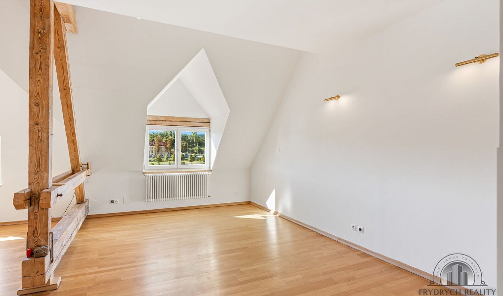 Pronájem bytu 5+1 160 m², Praha – náhled fotky 40