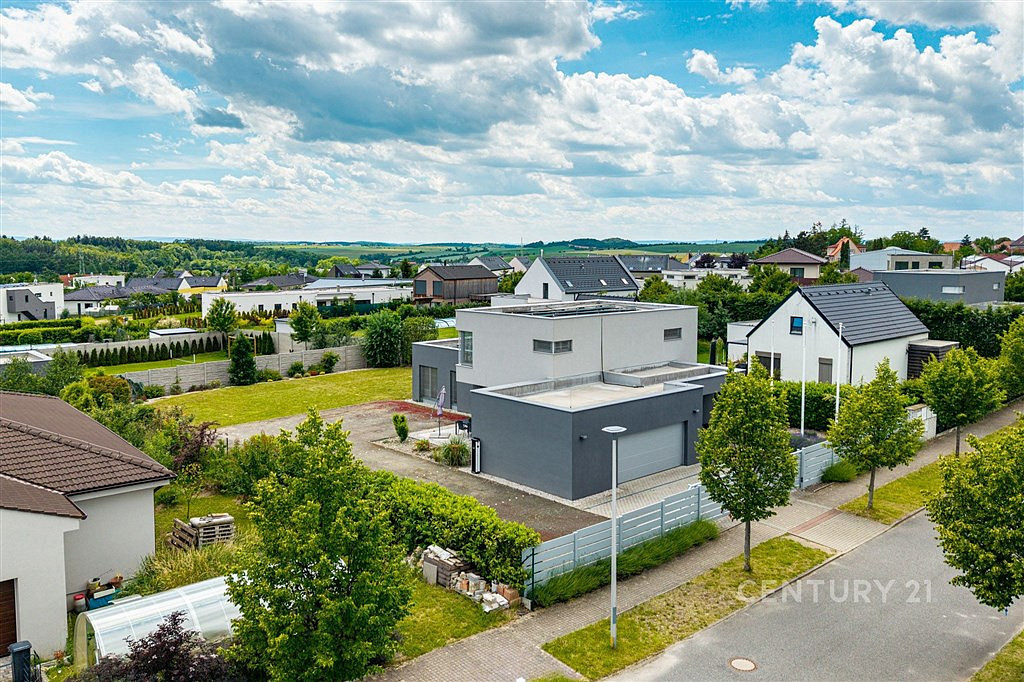 Prodej domu 240 m² s pozemkem 1 197 m²