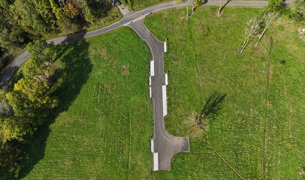 Prodej stavebního pozemku 2 044 m², Chudenín – náhled fotky 3