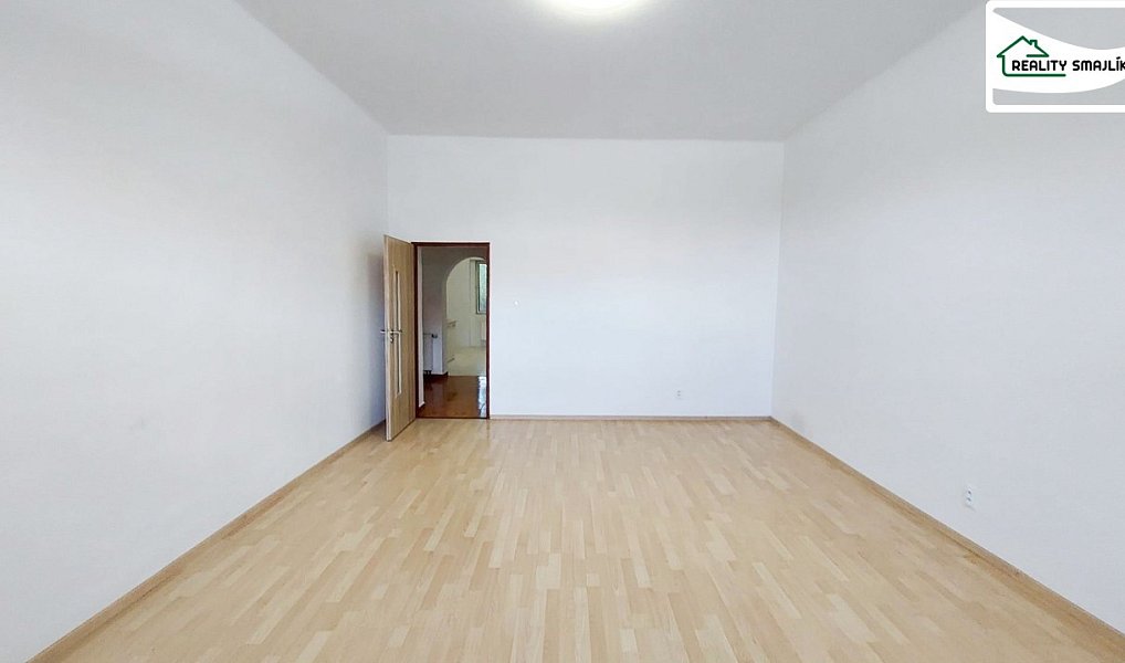 Pronájem bytu 2+1 80 m², Cheb – náhled fotky 11