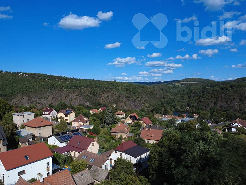 Prodej stavebního pozemku 1 552 m² – fotografie 2