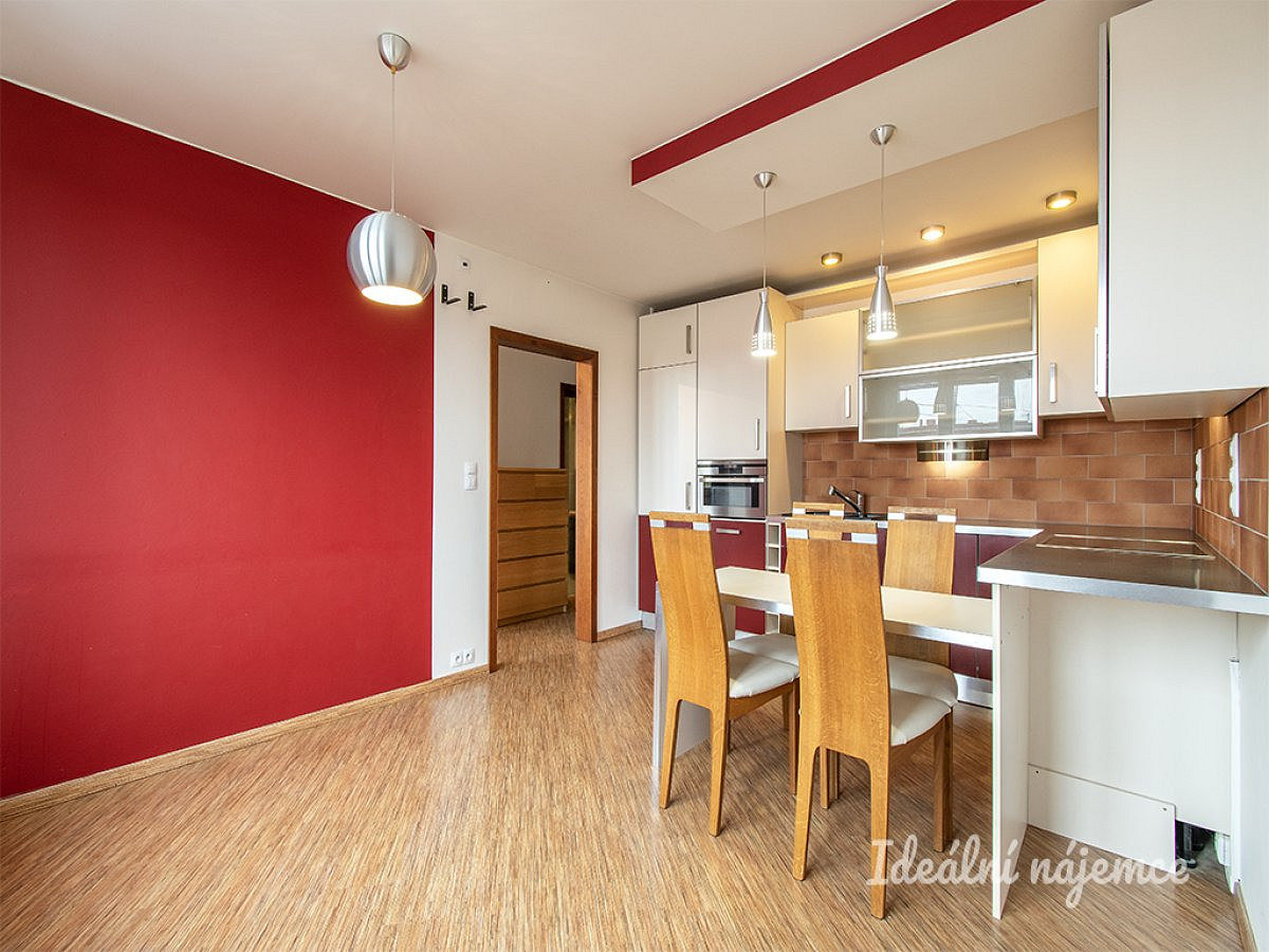 Pronájem bytu 2+kk 36 m² – fotografie 3
