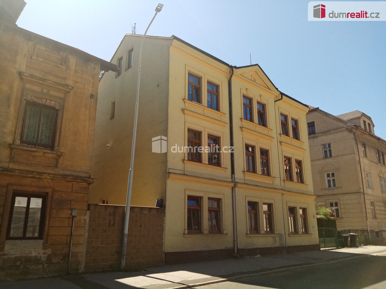 Prodej domu 390 m² s pozemkem 654 m²