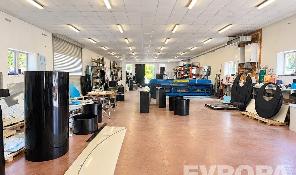 Prodej výrobních prostor 1 200 m², Chotíkov – náhled fotky 9