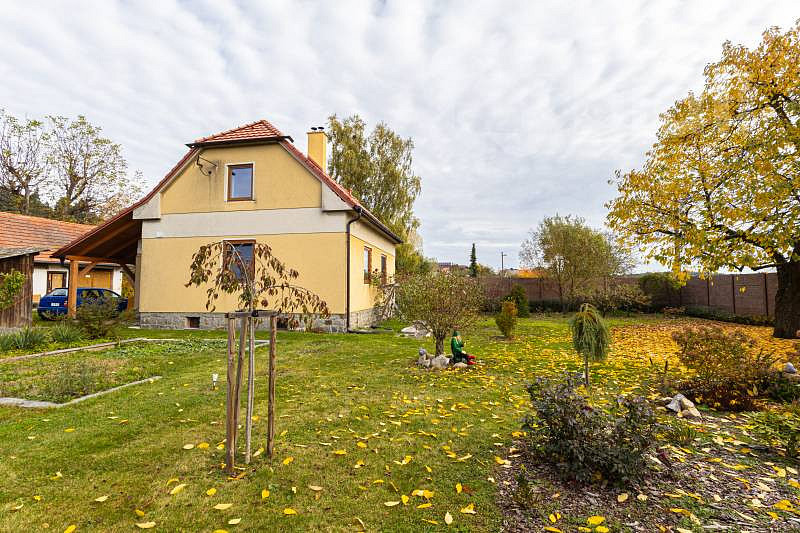 Prodej domu 110 m² s pozemkem 1 553 m²