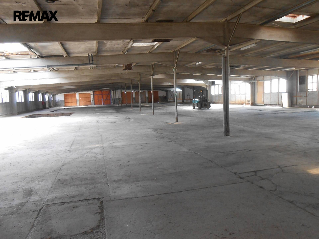 Pronájem výrobních prostor 1 030 m² – fotografie 3