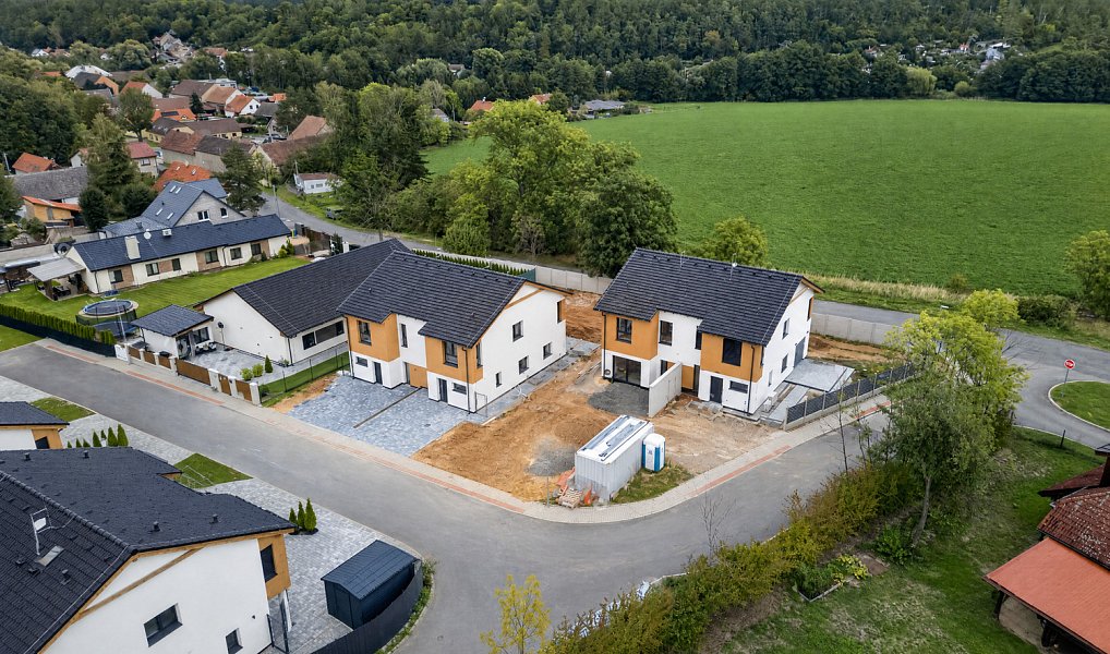 Prodej domu 114 m² s pozemkem 348 m², Stochov – náhled fotky 3