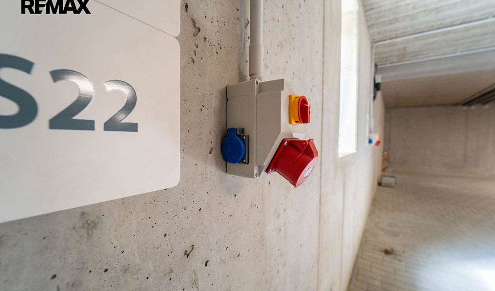 Prodej dvou garážových stání v novém bytové domě, ulice 5. května, Kolín, Kolín – náhled fotky 6