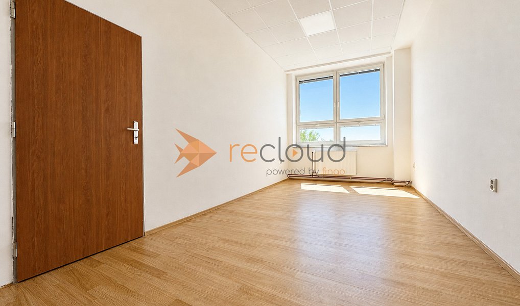 Pronájem kanceláře 19 m², České Budějovice – fotka 1 z 5