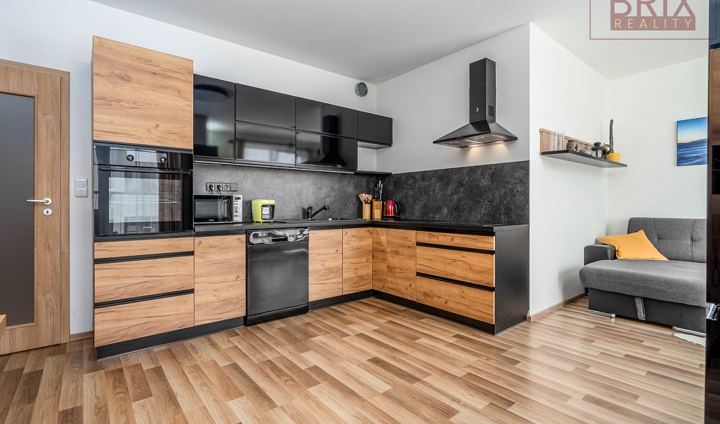 Prodej bytu 2+kk 57 m², Praha – fotka 1 z 23