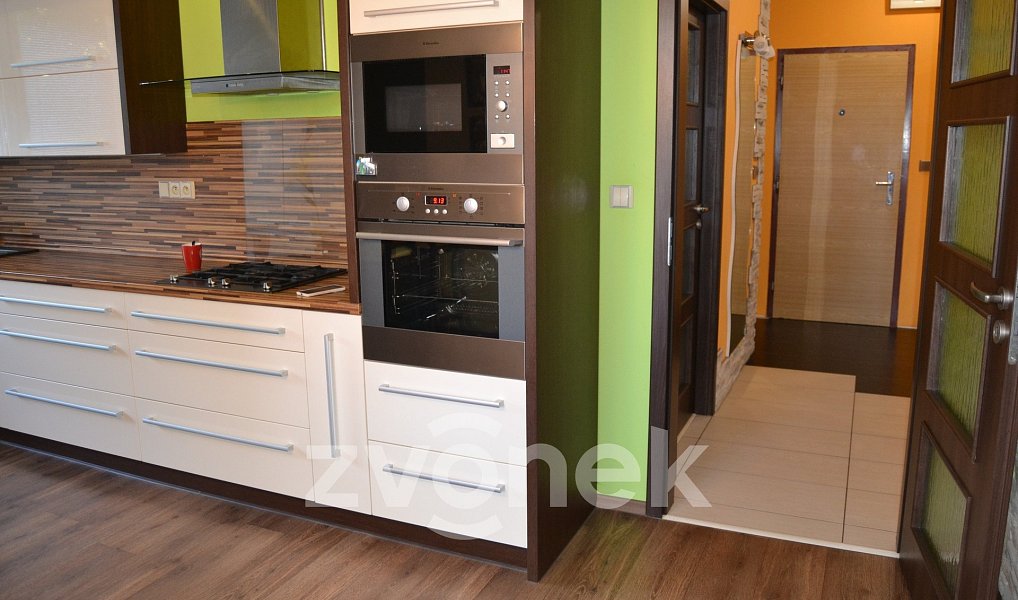 Pronájem bytu 2+1 66 m², Vsetín – náhled fotky 3