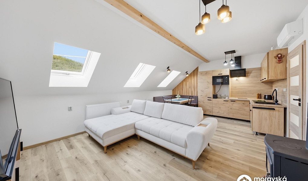 Prodej domu 121 m² s pozemkem 410 m², Dolní Kounice – náhled fotky 2