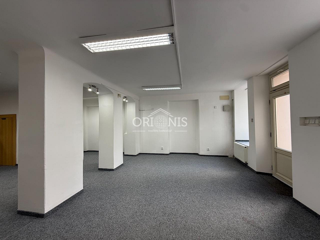 Pronájem obchodních prostor 100 m² — photo 4