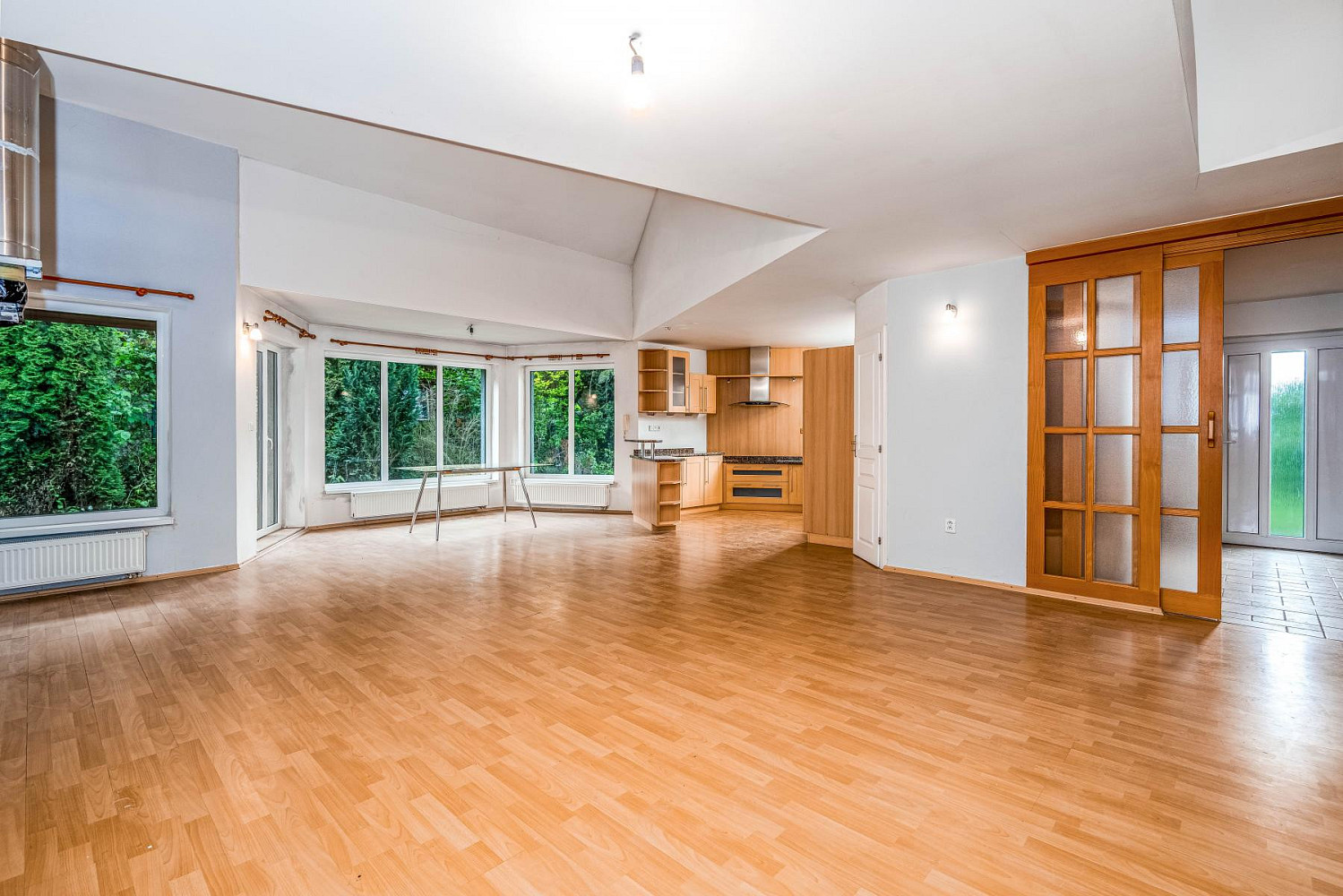 Prodej domu 244 m² s pozemkem 1 000 m² – pohled 3