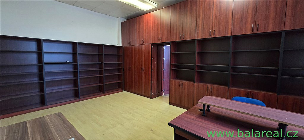 Pronájem komerčního objektu (jiného typu) 36 m² — photo 3