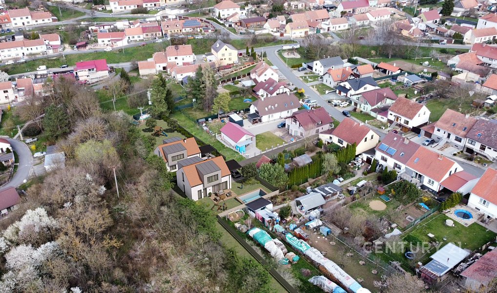 Prodej stavebního pozemku 880 m², Nová Ves – náhled fotky 8