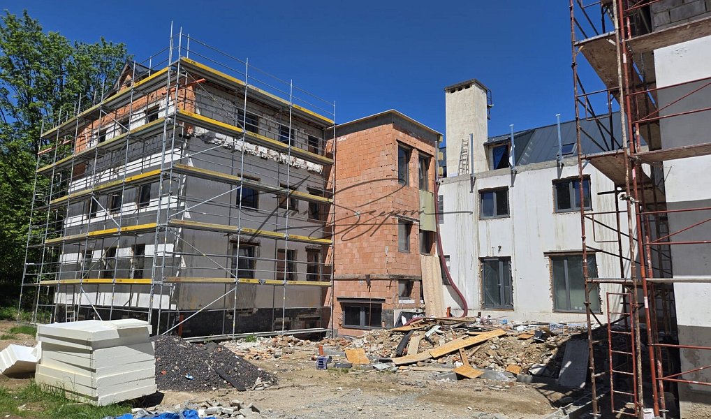 Prodej ubytovacího objektu 1 948 m², Záblatí – náhled fotky 2
