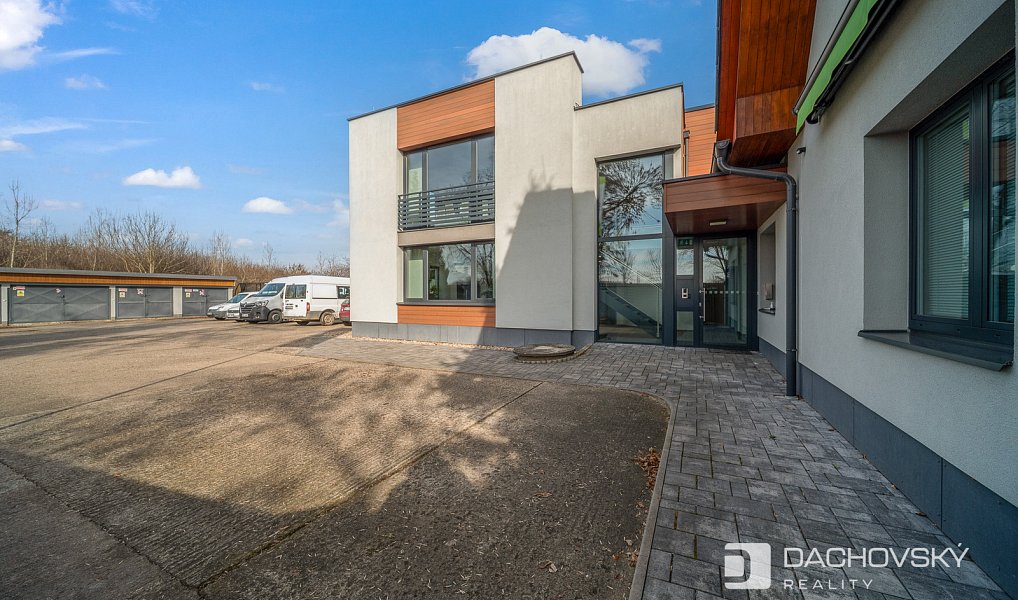Prodej obchodních prostor 374 m², Pardubice – náhled fotky 15
