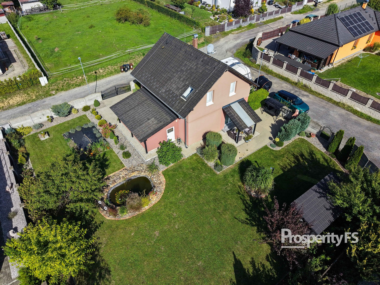 Prodej domu 131 m² s pozemkem 779 m² – fotografie 2
