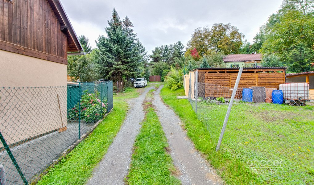 Prodej zahrady 644 m², Praha – náhled fotky 10