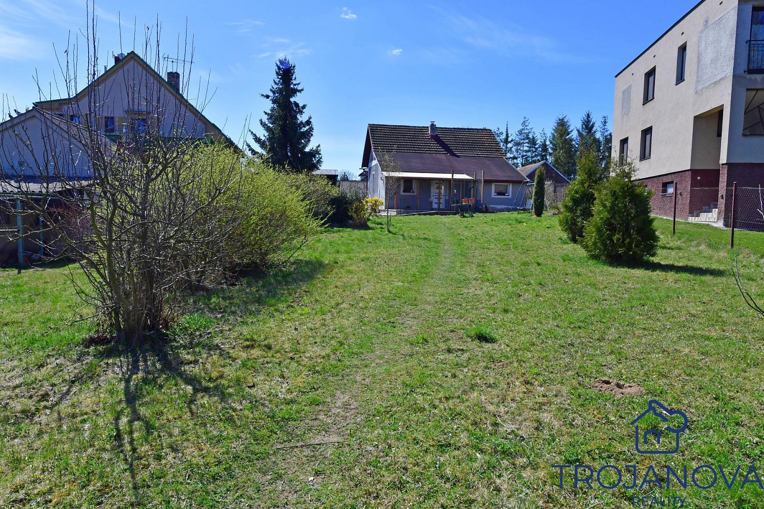 Prodej stavebního pozemku 1 955 m²