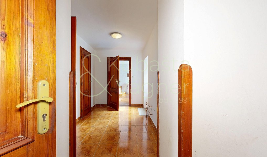 Prodej domu 205 m² s pozemkem 144 m², Chroustovice – náhled fotky 2
