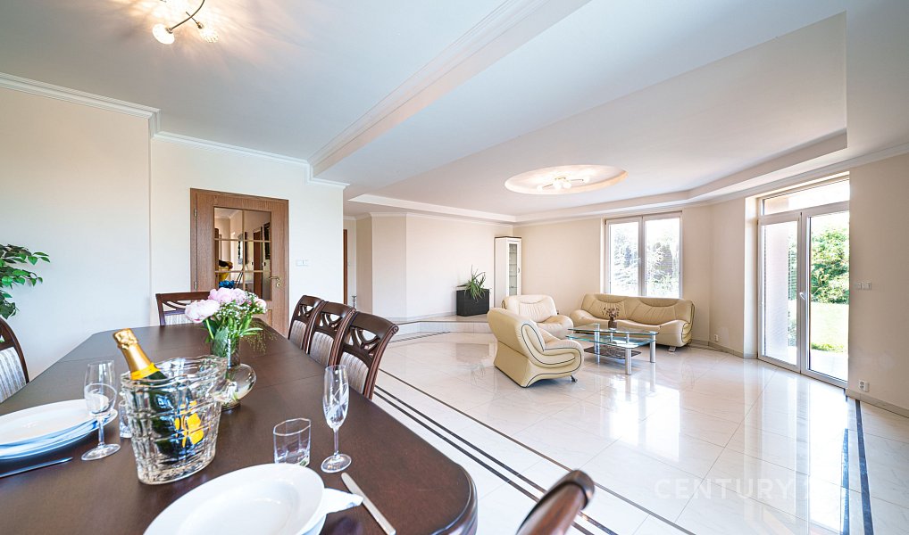 Prodej domu 545 m² s pozemkem 2 148 m², Chlumčany – náhled fotky 14